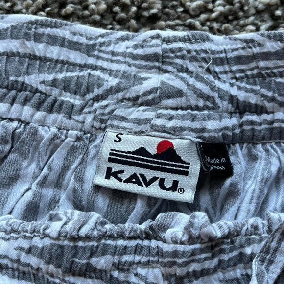 Kavu White Grey Striped Small Flowy Mini Skirt, Festival Boho Skirt - Picture 2 of 5